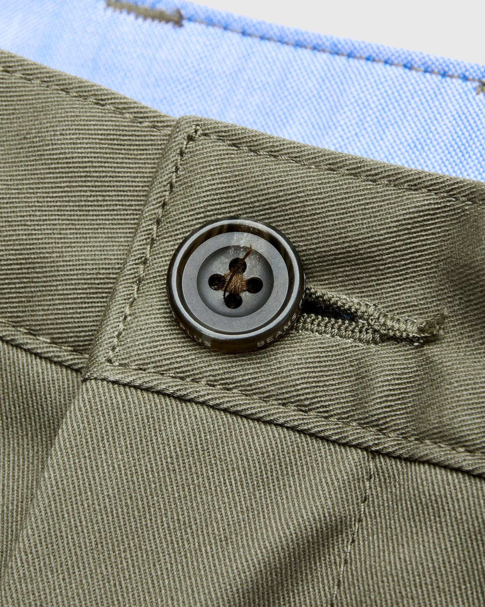 2-Pleat Twill Trousers in Olive
