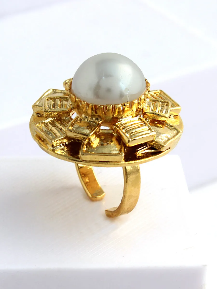 Madonna Ring