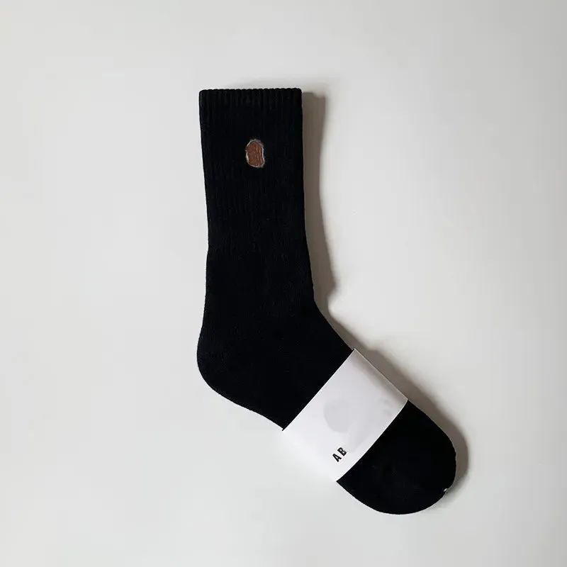 mens sock classic embroidered middle tube Japanese style cotton autumn and winter towel bottom women sports stockings