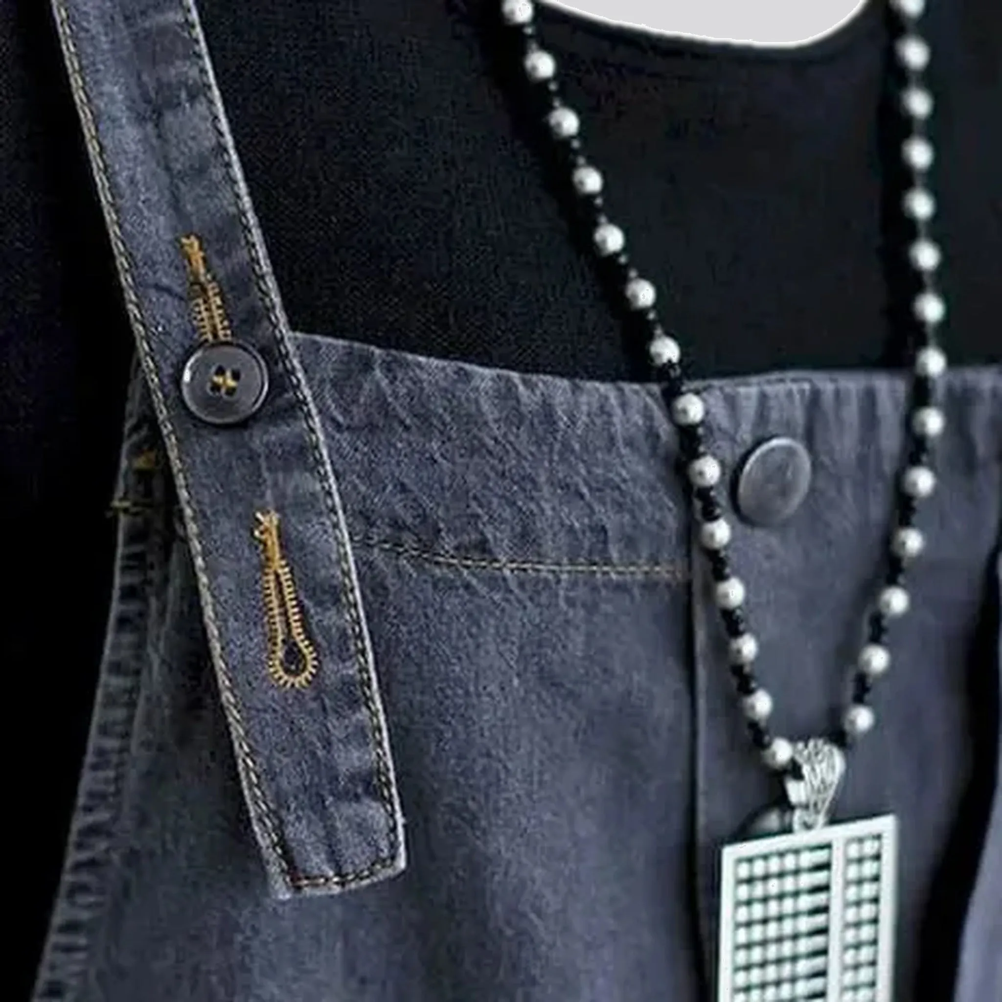 Vintage style denim bib for ladies